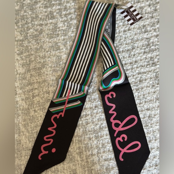 NWT HENRI BENDEL Whimsy Bendel Skinny Mini Bag Scarf Mint Condition - Picture 3 of 5